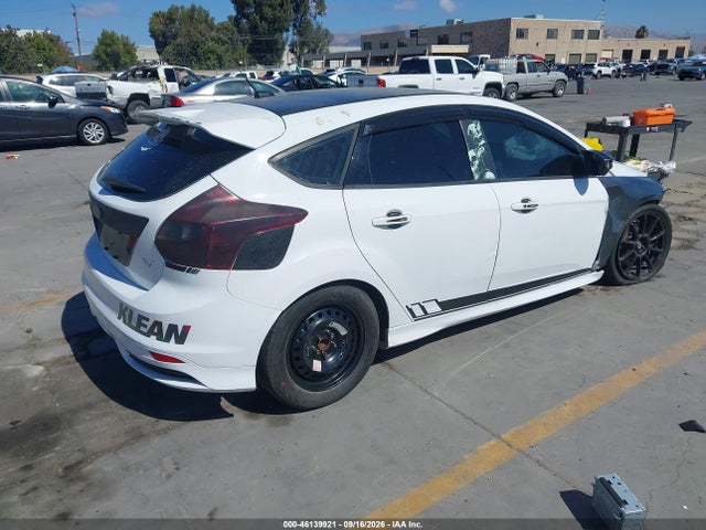 2014 Ford Focus St მანქანა იყიდება აუქციონზე, vin: 1FADP3L93EL238123, აუქციონის ნომერი: 46139921