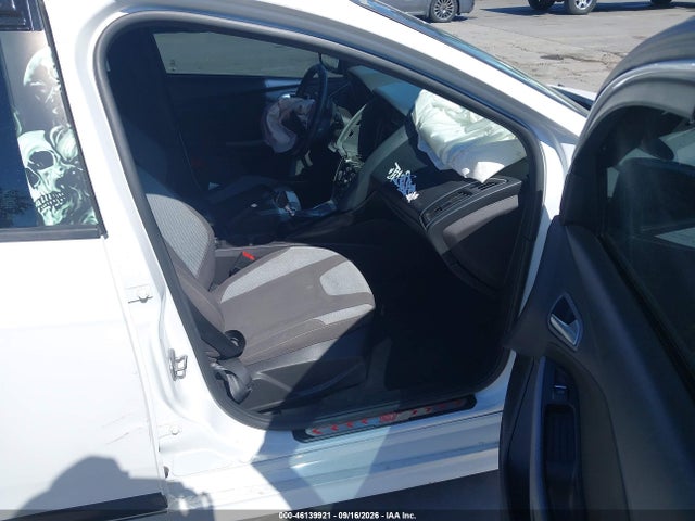 2014 Ford Focus St მანქანა იყიდება აუქციონზე, vin: 1FADP3L93EL238123, აუქციონის ნომერი: 46139921