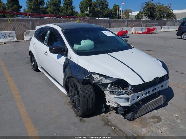 2014 Ford Focus St მანქანა იყიდება აუქციონზე, vin: 1FADP3L93EL238123, აუქციონის ნომერი: 46139921
