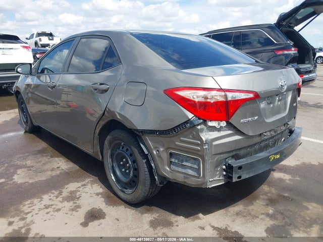 Toyota COROLLA LE 2018 2T1BURHE1JC974059 Image 3