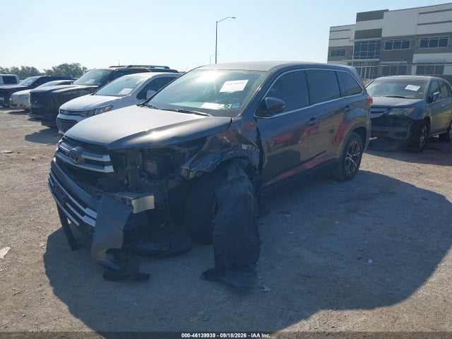 Продаж на аукціоні авто 2018 Toyota Highlander Le, vin: 5TDZARFH3JS035412, номер лоту: 46139939