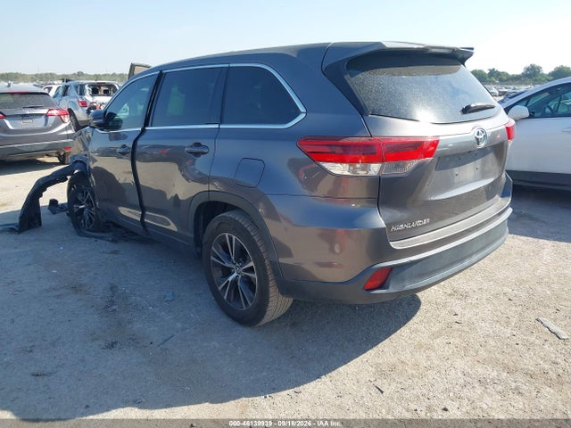 Продаж на аукціоні авто 2018 Toyota Highlander Le, vin: 5TDZARFH3JS035412, номер лоту: 46139939