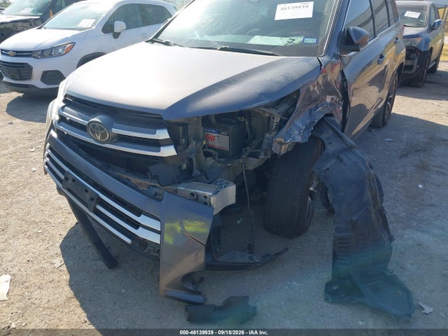 Продаж на аукціоні авто 2018 Toyota Highlander Le, vin: 5TDZARFH3JS035412, номер лоту: 46139939