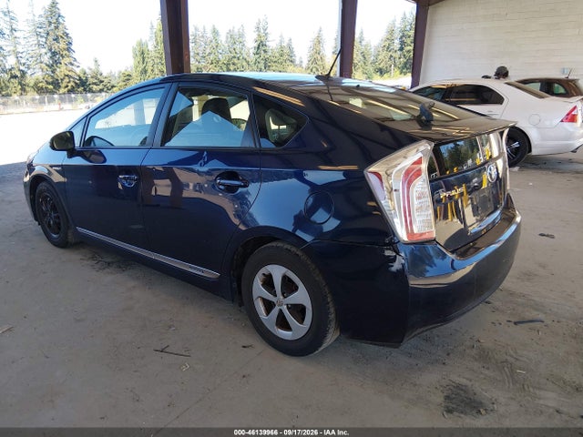 Toyota Prius Four 2014 JTDKN3DU5E1759947 Image 3