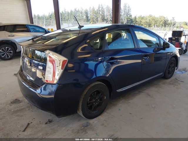 Toyota Prius Four 2014 JTDKN3DU5E1759947 Image 4