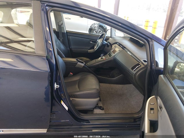 Toyota Prius Four 2014 JTDKN3DU5E1759947 Image 5