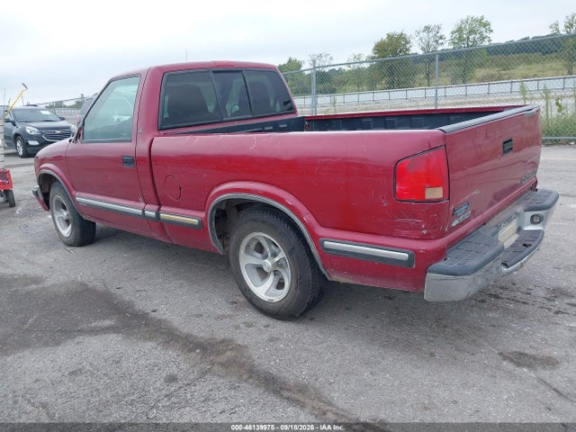46139975 :رقم المزاد ، 1GCCS1447WK207959 vin ، 1998 Chevrolet S-10 Ls Fleetside مزاد بيع