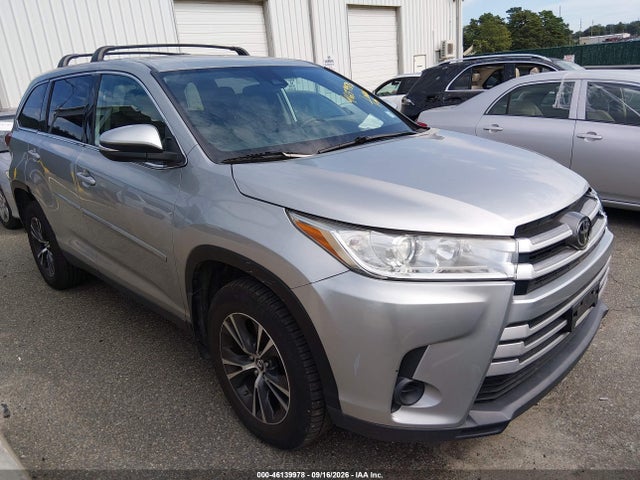2019 Toyota Highlander Le მანქანა იყიდება აუქციონზე, vin: 5TDBZRFH3KS740724, აუქციონის ნომერი: 46139978