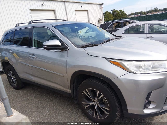 2019 Toyota Highlander Le მანქანა იყიდება აუქციონზე, vin: 5TDBZRFH3KS740724, აუქციონის ნომერი: 46139978