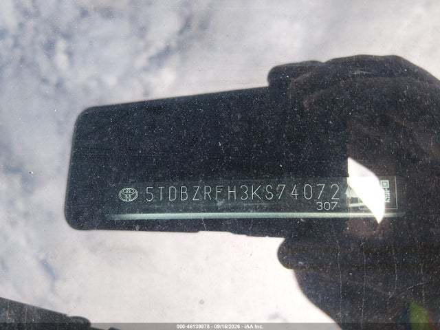 2019 Toyota Highlander Le მანქანა იყიდება აუქციონზე, vin: 5TDBZRFH3KS740724, აუქციონის ნომერი: 46139978
