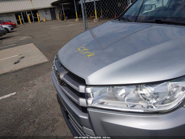 2019 Toyota Highlander Le მანქანა იყიდება აუქციონზე, vin: 5TDBZRFH3KS740724, აუქციონის ნომერი: 46139978