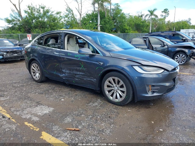 2018 5YJXCDE26JF089826 главное изображение
