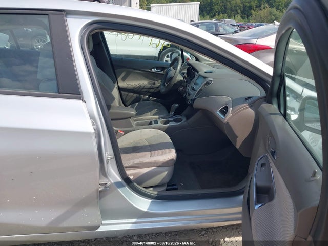2018 Chevrolet Cruze Ls Auto მანქანა იყიდება აუქციონზე, vin: 1G1BC5SM2J7148245, აუქციონის ნომერი: 46140082