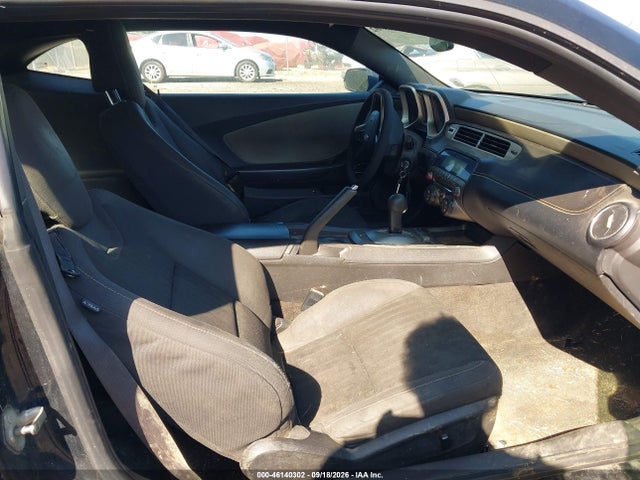 46140302 :رقم المزاد ، 2G1FA1E31D9208179 vin ، 2013 Chevrolet Camaro 2ls مزاد بيع