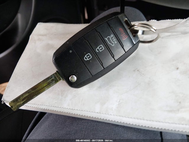 KIA Soul 2016 KNDJN2A29G7275465 Image 11