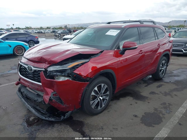 Toyota Highlander Xle 2021 5TDHZRAH5MS083168 Image 2