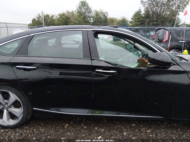 2018 Honda Accord Touring მანქანა იყიდება აუქციონზე, vin: 1HGCV1F92JA080313, აუქციონის ნომერი: 46140469
