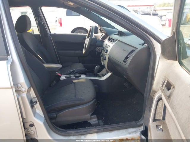 46140549 :رقم المزاد ، 1FAHP3FN9BW200951 vin ، 2011 Ford Focus Se مزاد بيع
