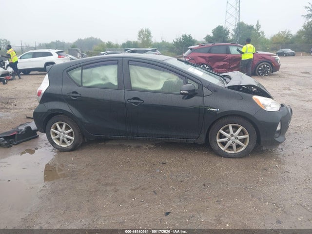 2014 Toyota Prius C Four მანქანა იყიდება აუქციონზე, vin: JTDKDTB39E1075190, აუქციონის ნომერი: 46140561