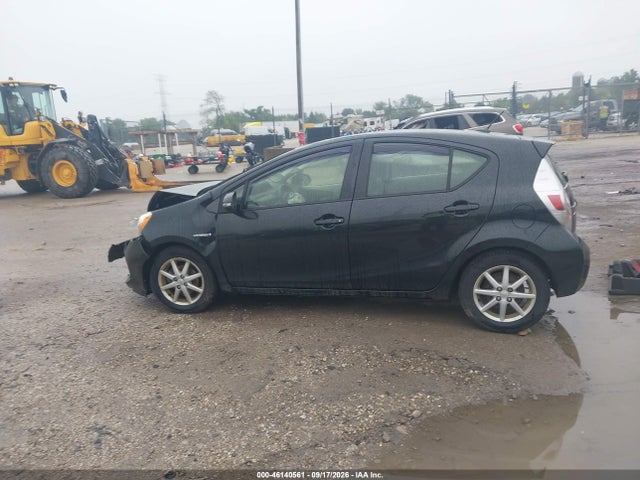 2014 Toyota Prius C Four მანქანა იყიდება აუქციონზე, vin: JTDKDTB39E1075190, აუქციონის ნომერი: 46140561