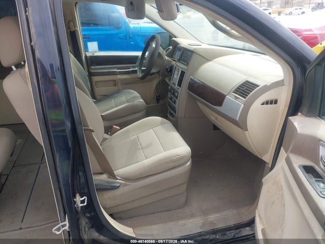 46140566 :رقم المزاد ، 2A4RR5D17AR149715 vin ، 2010 Chrysler Town & Country Touring مزاد بيع