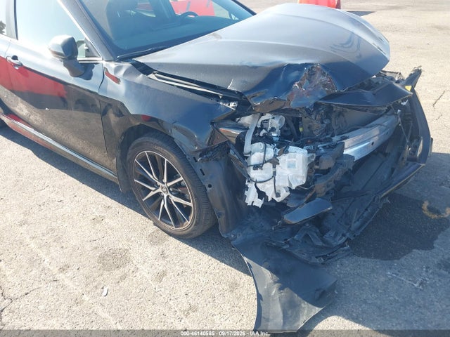 46140585 :رقم المزاد ، 4T1G11AK5NU659883 vin ، 2022 Toyota Camry Se مزاد بيع