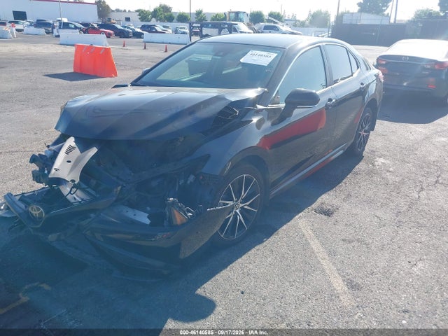 46140585 :رقم المزاد ، 4T1G11AK5NU659883 vin ، 2022 Toyota Camry Se مزاد بيع