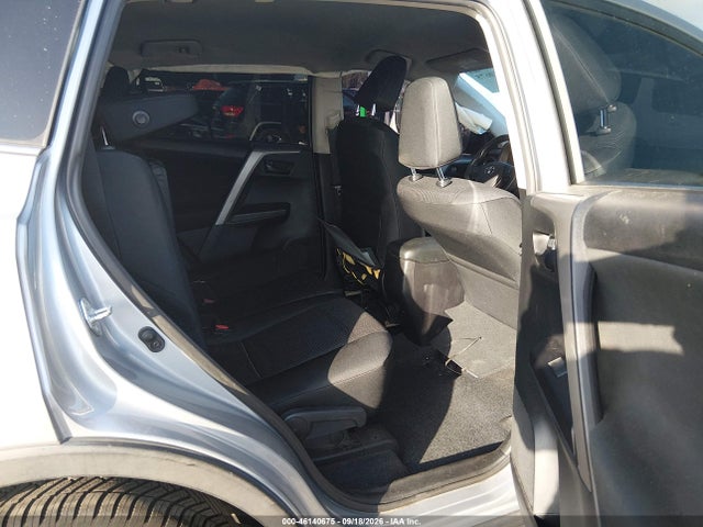 2T3ZFREV7GW293173 Toyota RAV4 LE