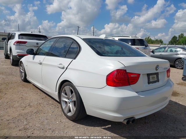 46140678 :رقم المزاد ، WBAPH7C51BE131092 vin ، 2011 Bmw 328i مزاد بيع