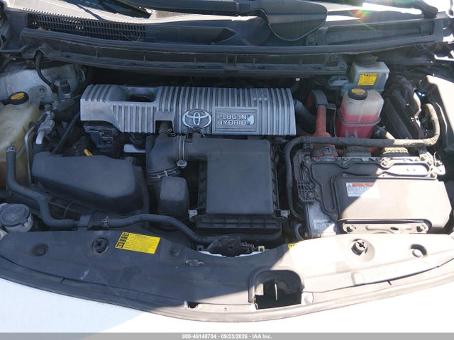 46140704 :رقم المزاد ، JTDKN3DP2E3052383 vin ، 2014 Toyota Prius Plug-in Advanced مزاد بيع