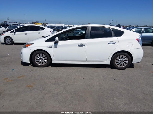 46140704 :رقم المزاد ، JTDKN3DP2E3052383 vin ، 2014 Toyota Prius Plug-in Advanced مزاد بيع