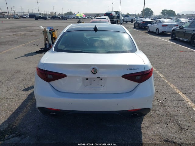ZARFAECN7J7594080 Alfa Romeo Giulia Ti Sport Rwd