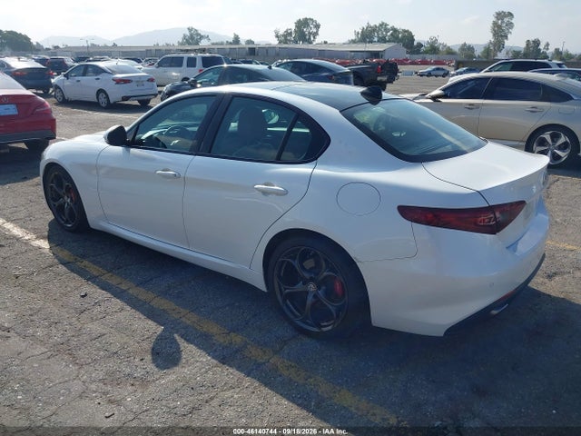 ZARFAECN7J7594080 Alfa Romeo Giulia Ti Sport Rwd