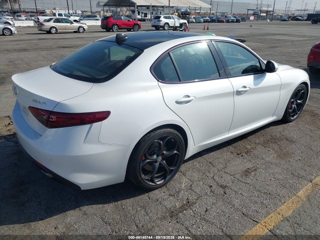 ZARFAECN7J7594080 Alfa Romeo Giulia Ti Sport Rwd