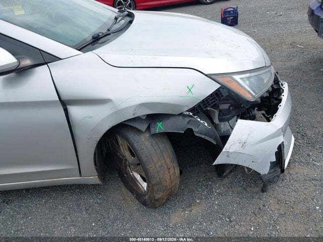 2019 Hyundai Elantra Sel მანქანა იყიდება აუქციონზე, vin: 5NPD84LF8KH418734, აუქციონის ნომერი: 46140813