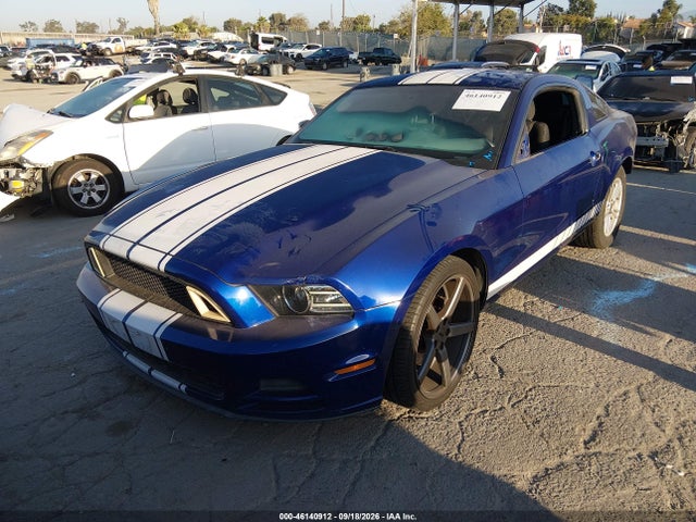 Ford Mustang V6 2014 1ZVBP8AM1E5288722 Image 2