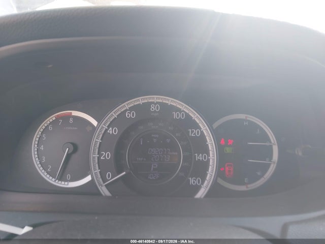 46140942 :رقم المزاد ، 1HGCR2F86FA174834 vin ، 2015 Honda Accord Ex-l مزاد بيع