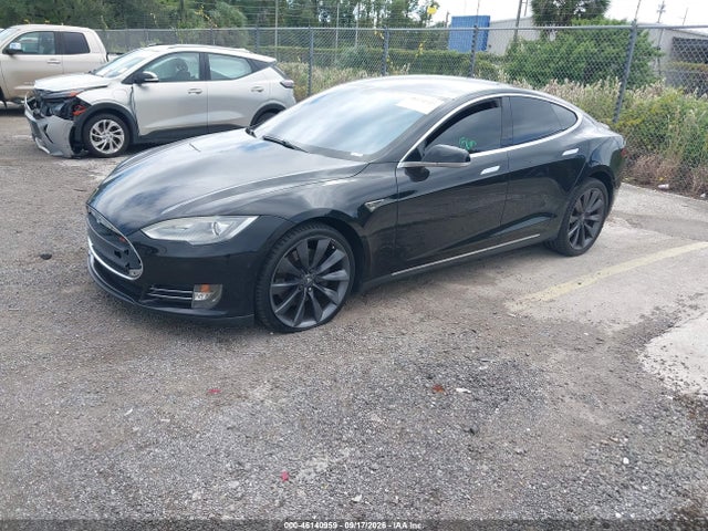 46140959 :رقم المزاد ، 5YJSA1CP5DFP12726 vin ، 2013 Tesla Model S Performance مزاد بيع