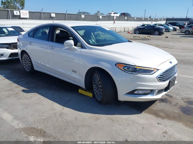 2018 Ford Fusion Energi Titanium მანქანა იყიდება აუქციონზე, vin: 3FA6P0SU1JR110472, აუქციონის ნომერი: 46140987