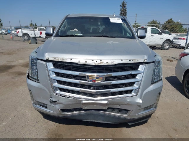 46141028 :رقم المزاد ، 1GYS3BKJ9HR360046 vin ، 2017 Cadillac Escalade Luxury مزاد بيع