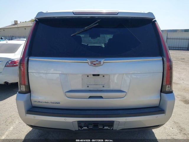 46141028 :رقم المزاد ، 1GYS3BKJ9HR360046 vin ، 2017 Cadillac Escalade Luxury مزاد بيع