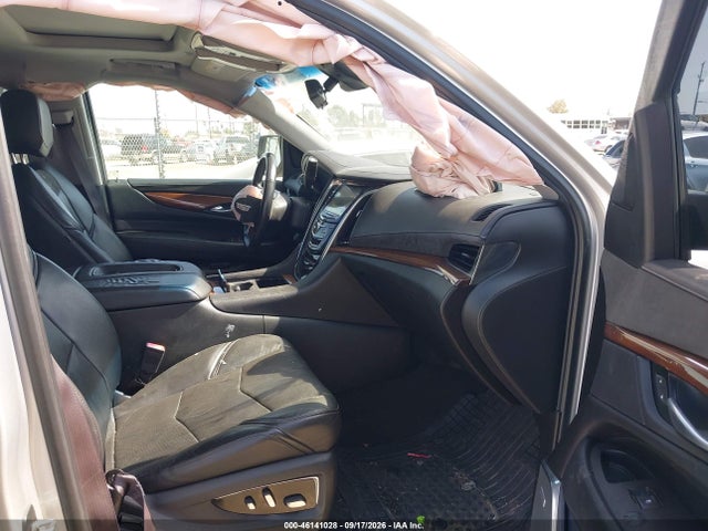 46141028 :رقم المزاد ، 1GYS3BKJ9HR360046 vin ، 2017 Cadillac Escalade Luxury مزاد بيع