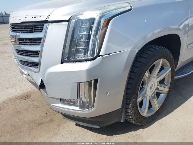 46141028 :رقم المزاد ، 1GYS3BKJ9HR360046 vin ، 2017 Cadillac Escalade Luxury مزاد بيع