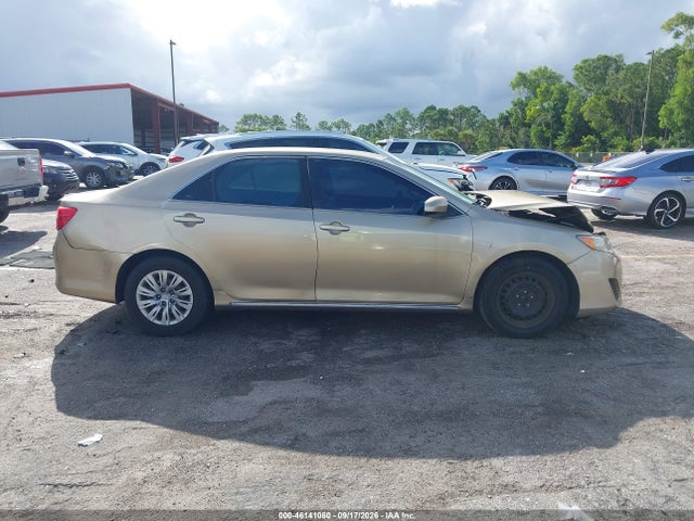 46141060 :رقم المزاد ، 4T4BF1FK9CR239597 vin ، 2012 Toyota Camry Le مزاد بيع
