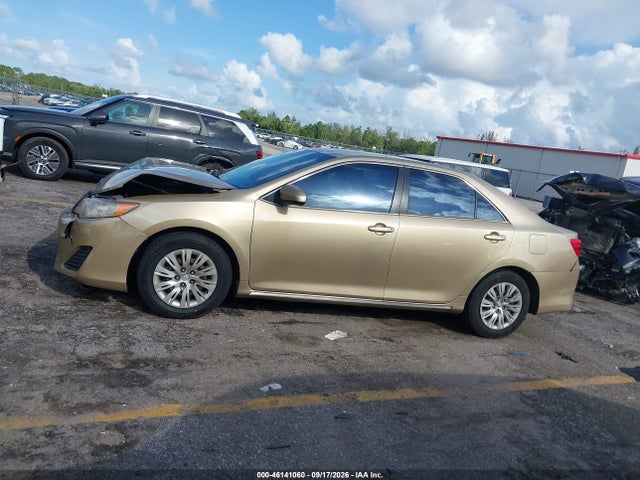 46141060 :رقم المزاد ، 4T4BF1FK9CR239597 vin ، 2012 Toyota Camry Le مزاد بيع