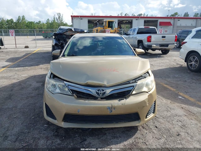 46141060 :رقم المزاد ، 4T4BF1FK9CR239597 vin ، 2012 Toyota Camry Le مزاد بيع