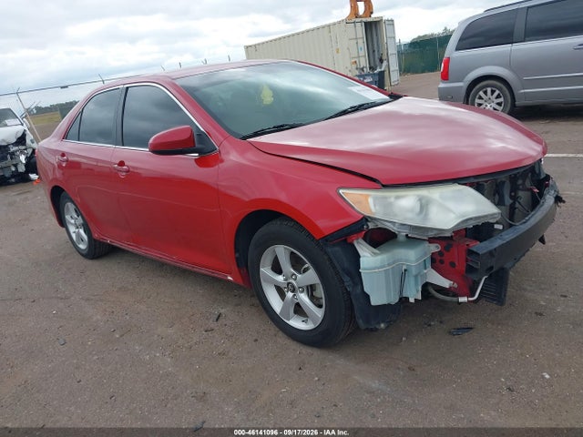 46141096 :رقم المزاد ، 4T1BF1FK3CU560528 vin ، 2012 Toyota Camry Le مزاد بيع