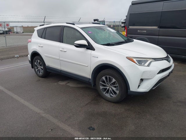 46141128 :رقم المزاد ، JTMRJREV5JD158938 vin ، 2018 Toyota Rav4 Hybrid Xle مزاد بيع
