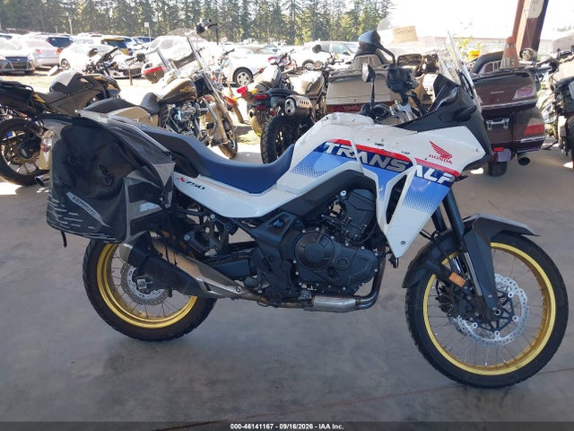 46141167 :رقم المزاد ، JH2RD1713SK001626 vin ، 2025 Honda Xl750 مزاد بيع