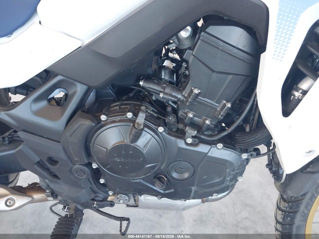 46141167 :رقم المزاد ، JH2RD1713SK001626 vin ، 2025 Honda Xl750 مزاد بيع